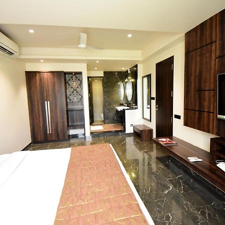 Sentosa Resorts & Water Park Chinchvad المظهر الخارجي الصورة