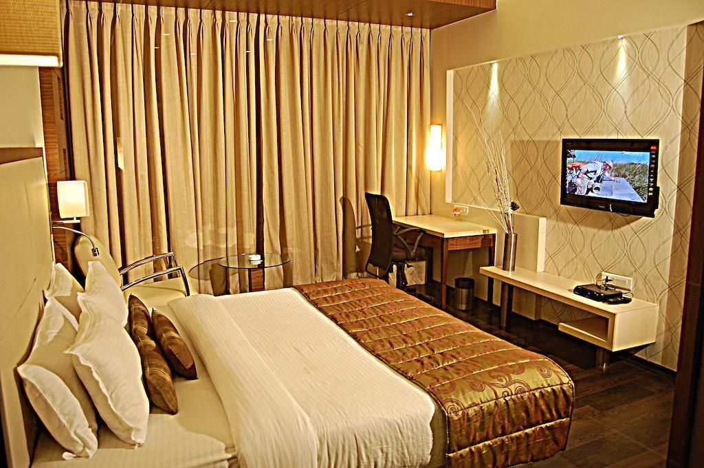 Sentosa Resorts & Water Park Chinchvad الغرفة الصورة
